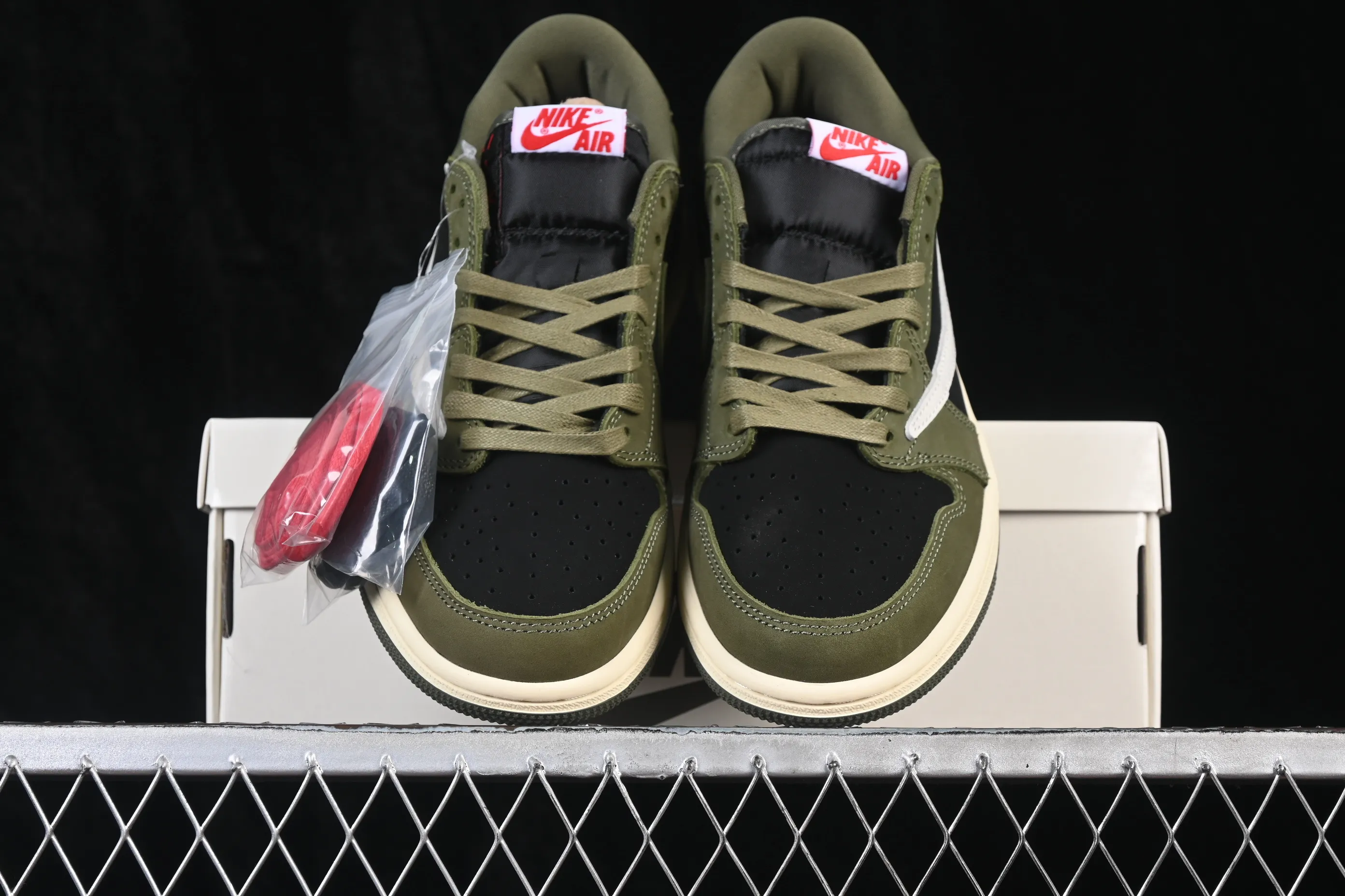 All categories Air Jordan Jordan series basketball shoes Air Jordan 1 Low ZG version Travis Scott x Air Jordan 1 Low OG AJ1 Joe 1 undercut low top full head layer DM7866-002